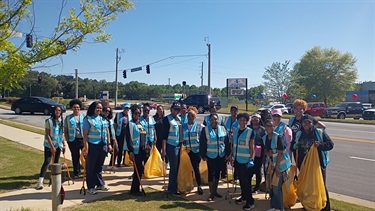 KDB Adopt-a-road volunteers pose for a group photo